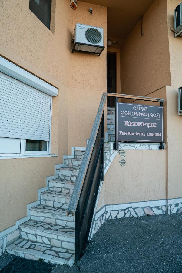 Hotel Casa Gorjeneasca Târgu Jiu Exterior foto